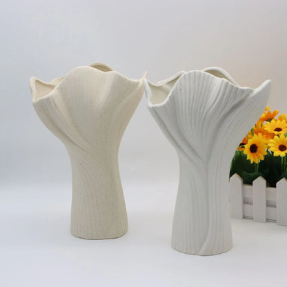 Black Elegant Off-White Ceramic Vase - Modern Sculptural Flower Holder with Wide Fluted Opening - Mekamart Australia