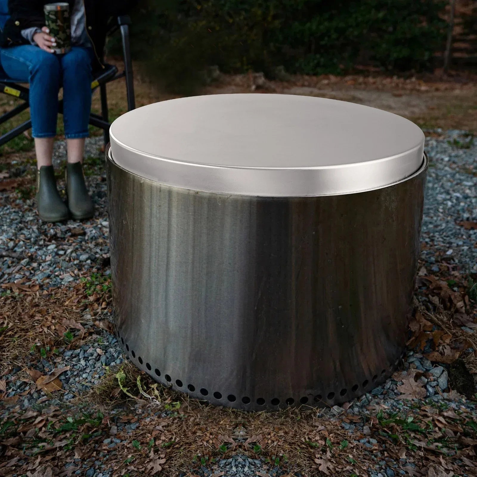 VEVOR Fire Pit Cover Lid, 27" Portable Firepit Spark Screen,Stainless Steel Steel Metal Cover, Easy-Opening Outdoor Wood Burning and Camping Stove Accessory, for Outdoor Patio Fire Pits Backyard - Mekamart Australia